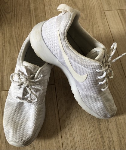 Ladies soft white textile - , nike