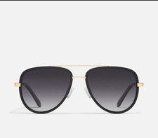 💖 QUAY Australia Pink