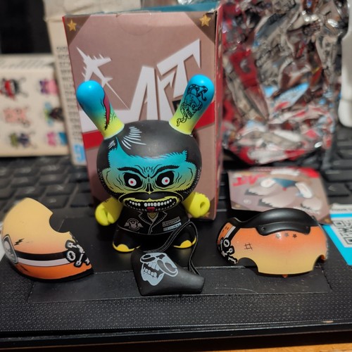 Kidrobot dunny art - kidrobot, 2014