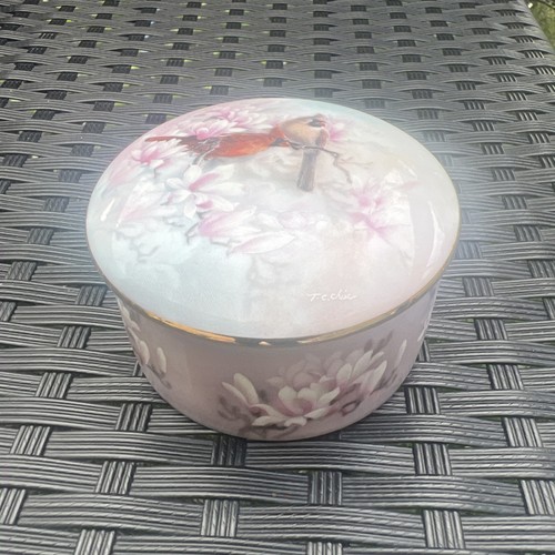 Vintage porcelain music and