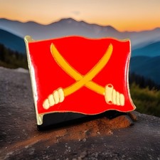 Striking US Cavalry Vibrant Red Enamel Pin Badge. V13 85