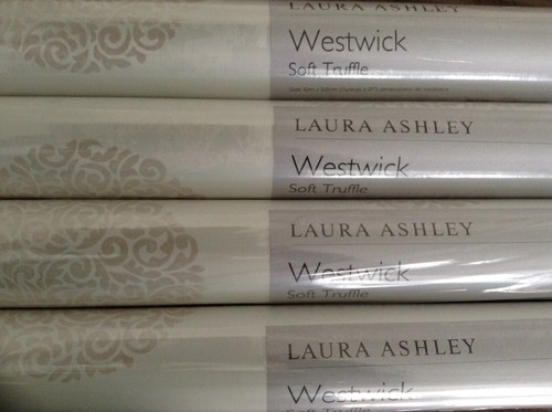 Brand new roll laura - new, ashley