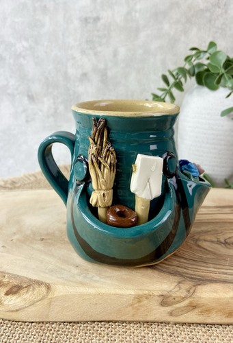 Vintage pretty ugly pottery - ugly,