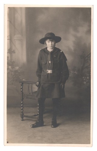 Vintage 1920s girl - vintage,