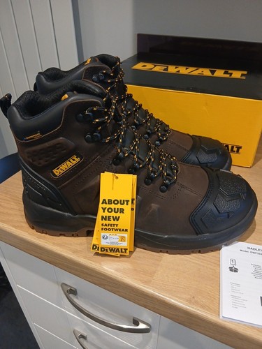 Dewalt hadley brown waterproof - dewalt,
