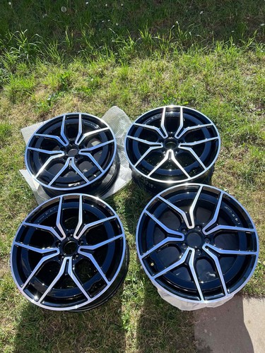 Brand new set mercedes - brand,
