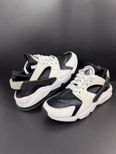Nike Air Huarache Trainers