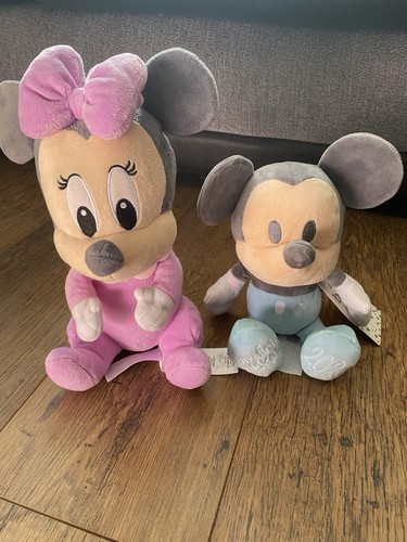 Disney mickey and minnie - mickey,