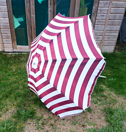 Red white striped - red, beach