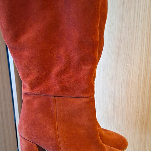 Women orange suede knee - women’s,