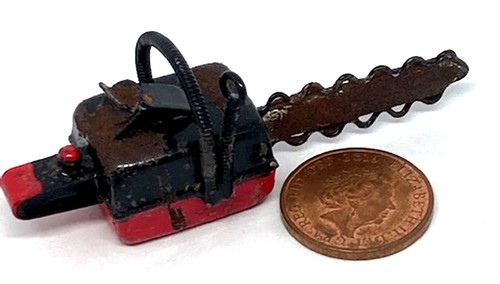 Dolls house chainsaw rusty - chainsaw,