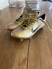 Nike Mercurial Vapor II R9 Gold Football Boots Size 9