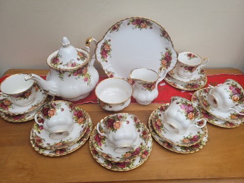 Vintage royal albert piece - albert, 22