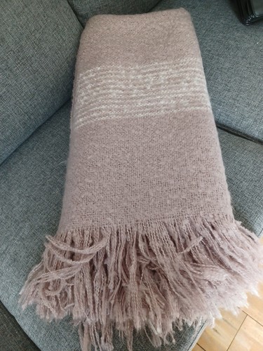 Laura ashley throw lovely soft - ashley,