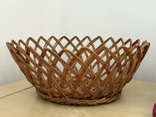 Wicker Scallop Edge Basket Hand Woven Hand Made Rustic Vintage fruit bread bowl