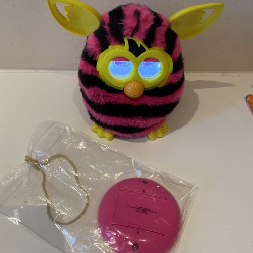 Furby boom pink black - furby,