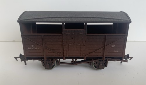 Dapol cattle wagon factory - wagon, (factory