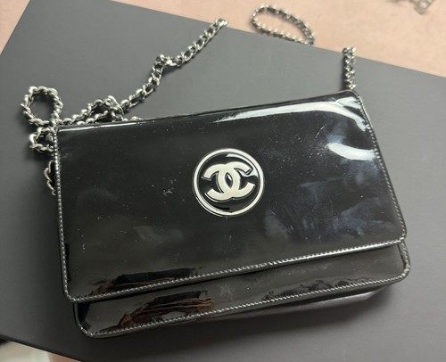Authentic coco chanel cc - chanel,