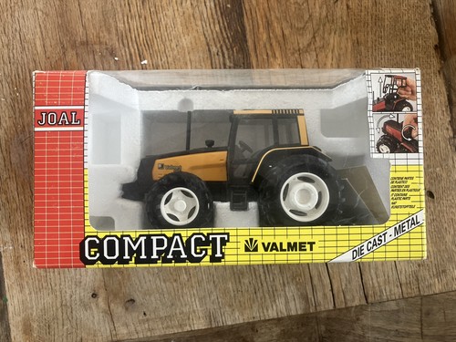 Joal valmet tractor - 1/35,