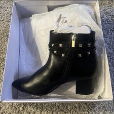 The Drop Jessi Black Studded