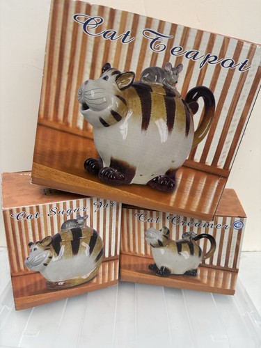 Ceramic cats and - ceramic, teapot