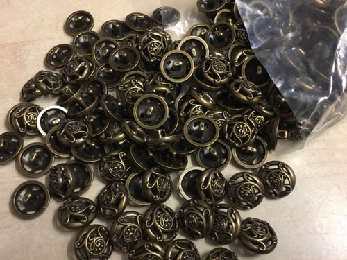 Job lot 500 - job, metal