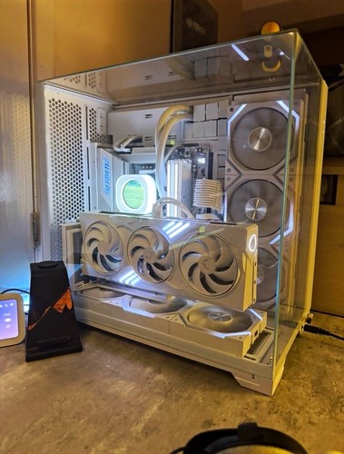 Custom white nvidia rtx 5070 - -,