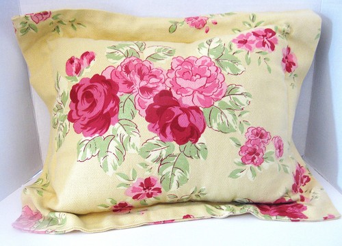 Laura ashley floral x18 - floral, 20"x18"