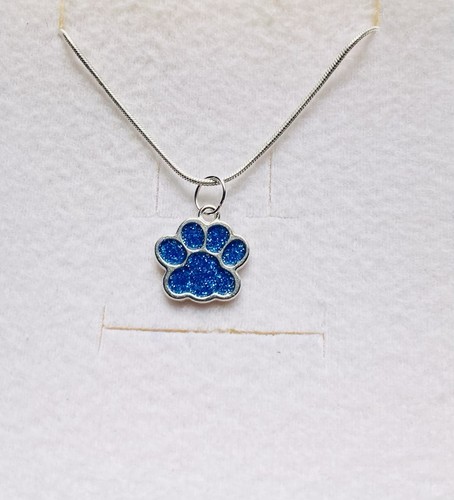 Stunning cobalt blue paw - stunning,