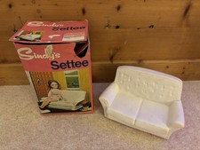 VINTAGE SINDY DOLL WHITE