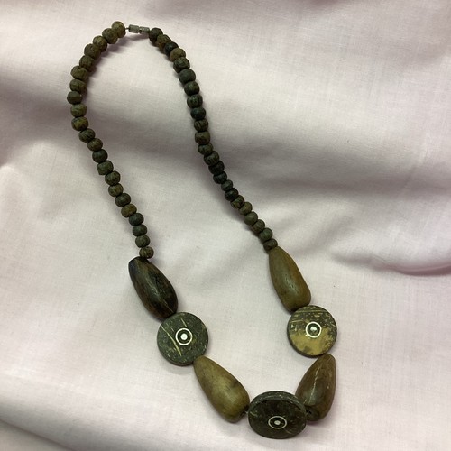 Chunky wooden bead necklace - wooden,
