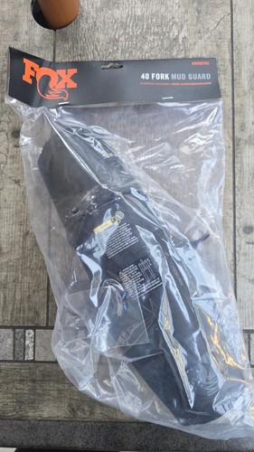 Fox fork mud - fox, black