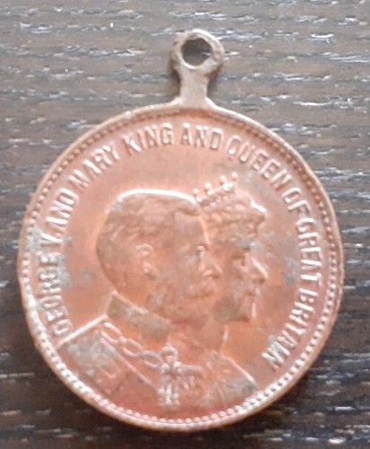 Small george coronation - small,