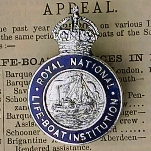 Rnli enamel pin badge king - pin, king's