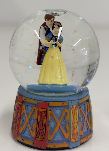 Disney parks mini snow globe - disney,