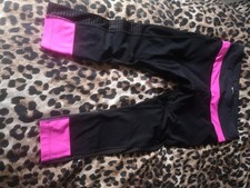 Mondetta Lycra Black & pink. Size Medium 3/4  Exercise Leggings
