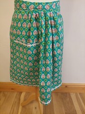 HALF HOSTESS APRON MICHAEL MILLER LINEAR STEM PRINT 100% COTTON. HAND MADE