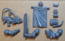 Space Marines - Sternguard Veteran Squad - Sergeant Fist Chainsword (e) Bits 40K
