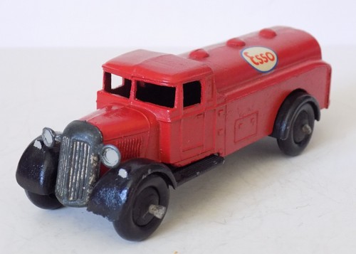Dinky toys 25d petrol tank - no.25d,