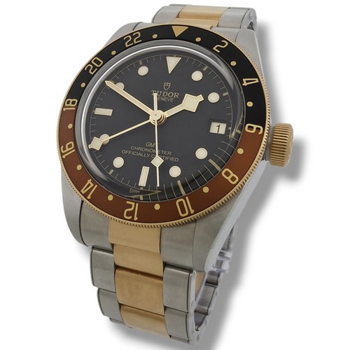 Tudor black bay gmt 41mm - black,