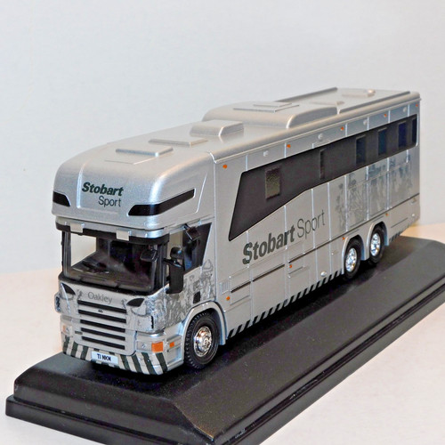 Oxford diecast scania - oxford, horsebox