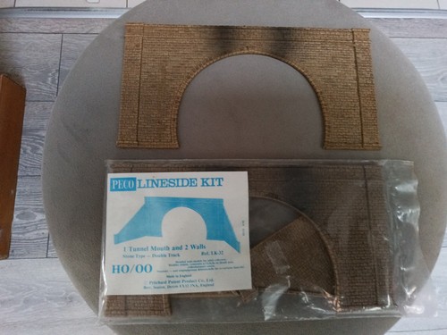 Peco tunnel mouths - lk,