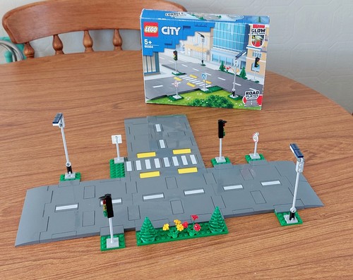 Lego city road - plates, building