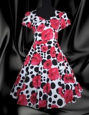 Hearts and Roses Dress Size 14