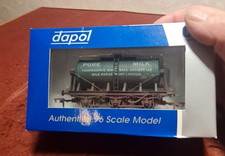 Dapol Pure Milk Wagon