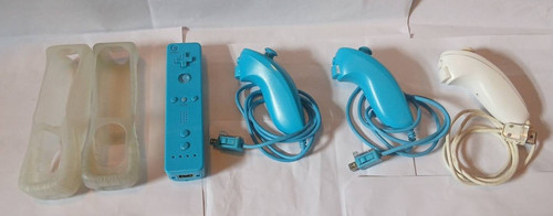 Wii controllers 3x - 1x, controllers,