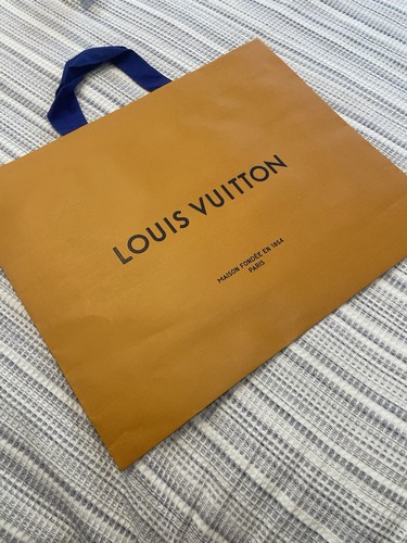 Louis vuitton empty - lv, paper