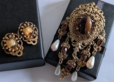 Vintage amber glass/ faux pearl brooch and earrings