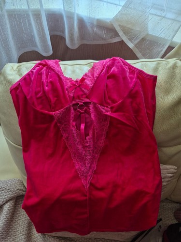 Uk24 velvet pink luxury