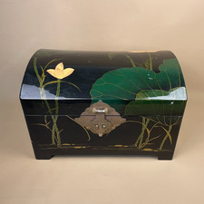 Oriental Black Lacquer Wooden